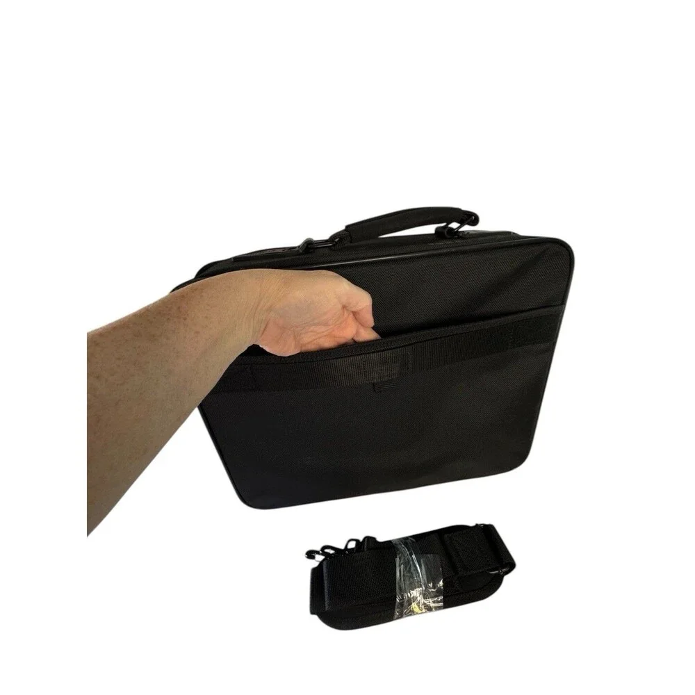 Targus 15.4” Laptop Briefcase TVR300-91 Black Business Bag NWT Strap